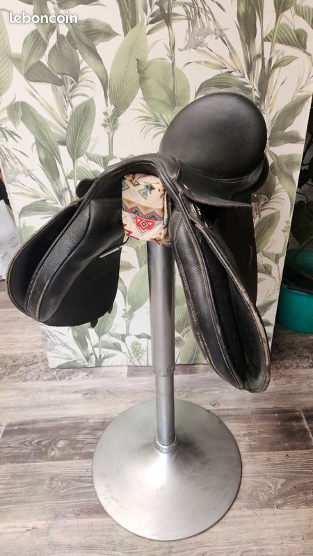 Tabouret de bar selle cheval (image 1)