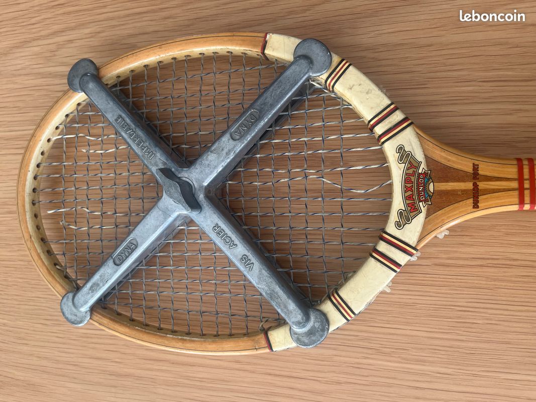 RAQUETTE DE TENNIS VINTAGE DUNLOP MATCH POINT EN BOIS ENTIÈREMENT CORDÉE