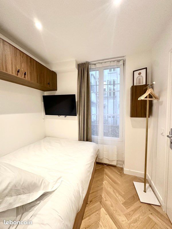Appartement 1 pièce 10 m² · à Paris · 10 m² · 880 €/mois