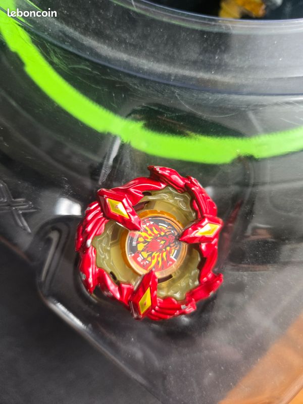Lot complet Beyblade X : Arène Beystadium + 4 Toupies + 4 Lanceurs (image 8)