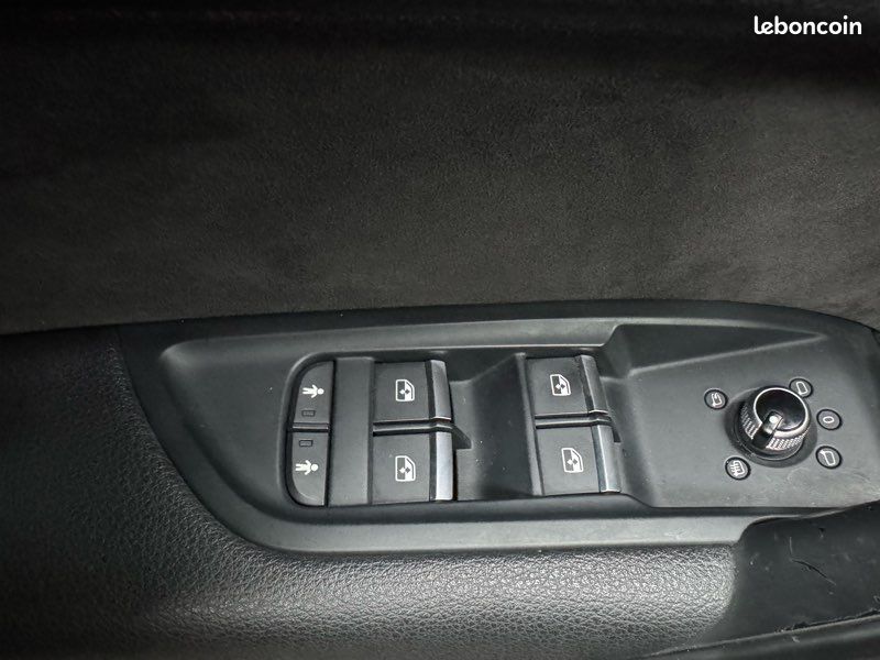 1°Main Garantie 12 mois Audi Q5 II 2.0 TDI 163 ch Design quattro S tronic 7 / Écran multimédia / GPS / Keyless / Hayon électrique / Radar avant et arrière / Xénon / CarPlay* Full suivi Audi Origine🇫🇷 (image 9)