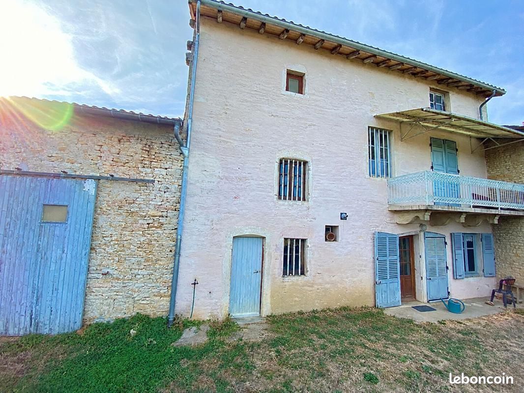 Maison 5 pièces 200 m² · à Uchizy · 200 m² · 232 000 €