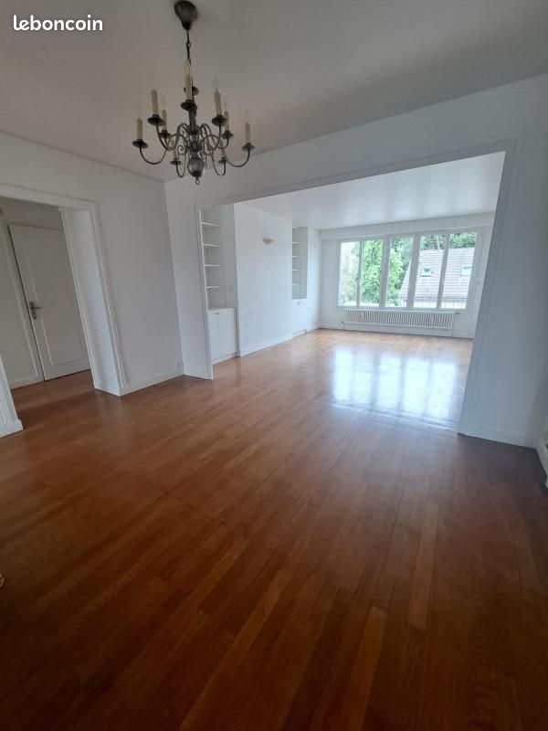 Appartement 4 pièces 113 m² · à Lons-le-Saunier · 113 m² · 1 099 €