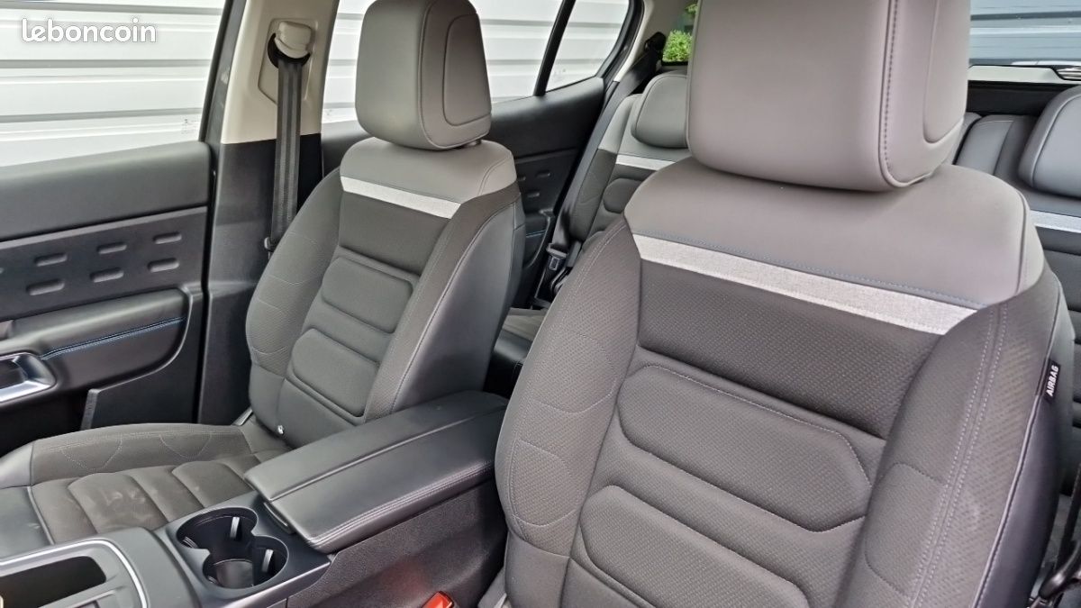 Citroën C5 Aircross HYBRIDE RECHARGEABLE 225 E-EAT8 FEEL PACK (image 15)