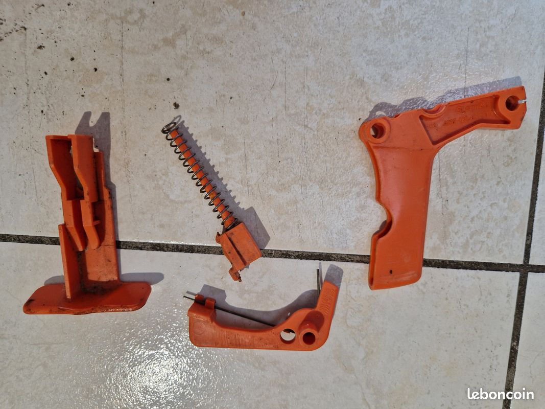 Pièces gâchette d'accélération taille haie stihl HS 82T (image 1)