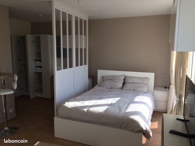 Appartement 1 pièce 31 m² · à Suresnes · 31 m² · 1 046 €