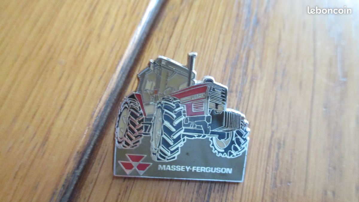 Pin's tracteur Massey-Ferguson (image 1)