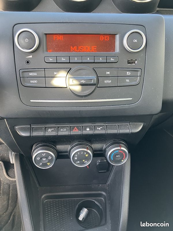 Dacia Duster 1.5 BLUE DCI - 115 CONFORT (image 13)