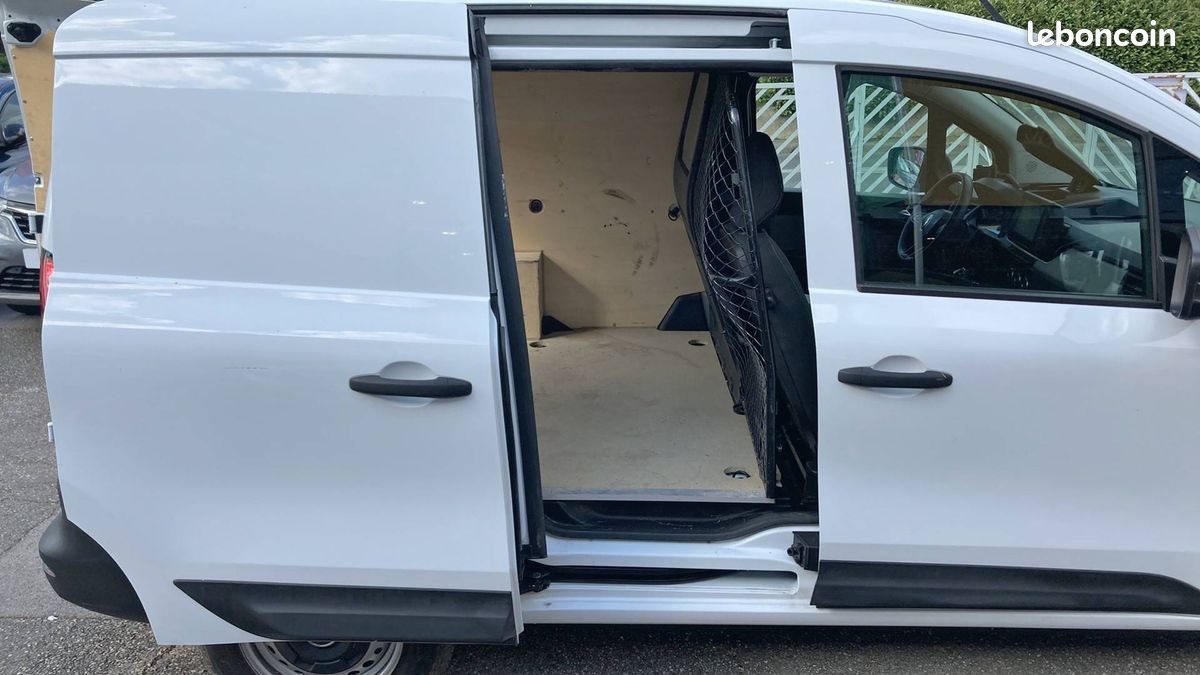 Renault kangoo van blue dci 95 grand confort (image 9)