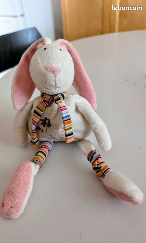 Peluche lapin CP International, (image 1)