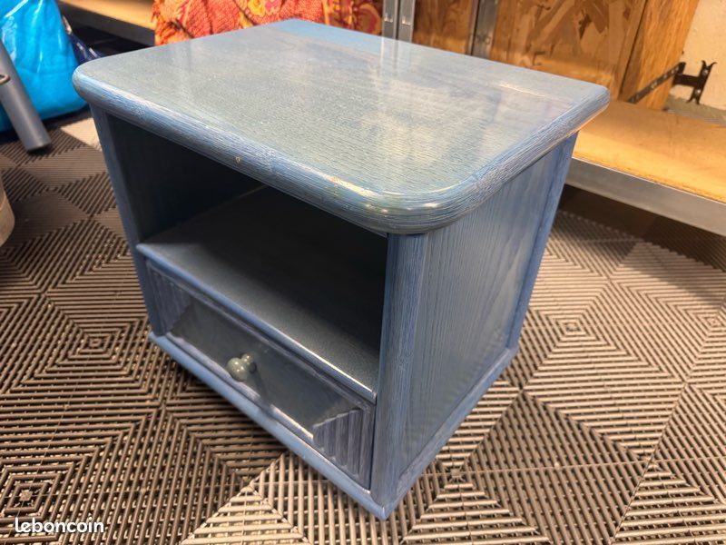 Table de chevet en frêne et cannage teinte bleu ciel « azul azurer » (image 2)