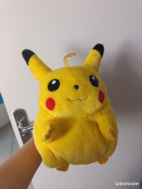 Range pyjama Pikachu (image 1)