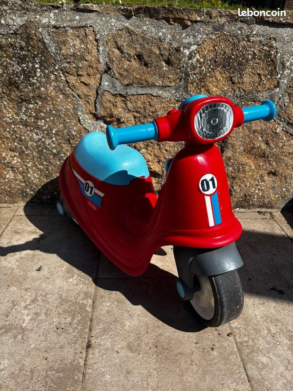SMOBY - PORTEUR SCOOTER ROSE - BÉBÉ / Trotteurs et jouets sauteurs