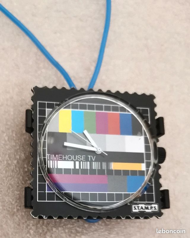 Montre Timbre Pendentif Collecteur "STAMPS" (image 1)