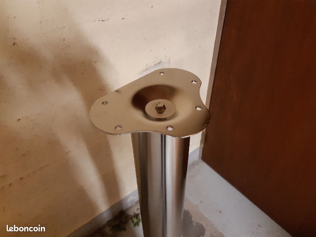 Pied pour table haute (image 2)