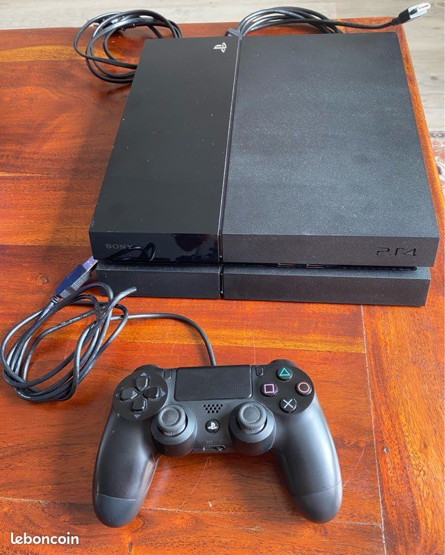 PlayStation 4 500 Go + 1 manette + 6 jeux – Très bon état (image 2)