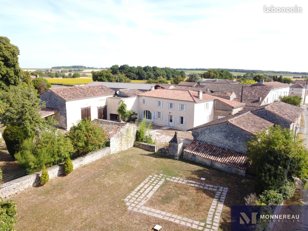 Maison 6 pièces 243 m² · à Val des Vignes · 243 m² · 223 650 €
