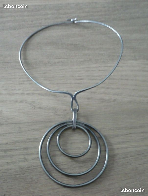 Ancien collier torque en argent massif vintage (image 1)