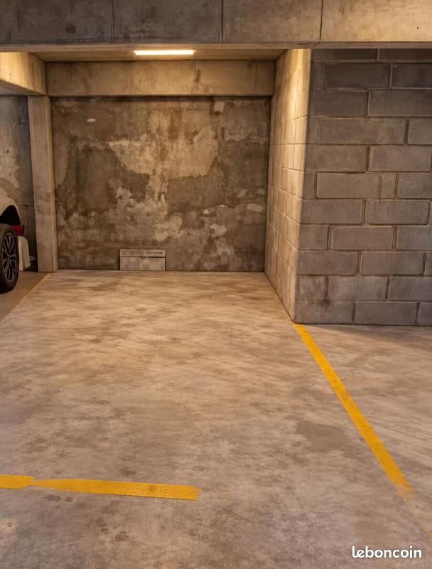 Parking 15 m² · à Paris · 15 m² · 22 000 €