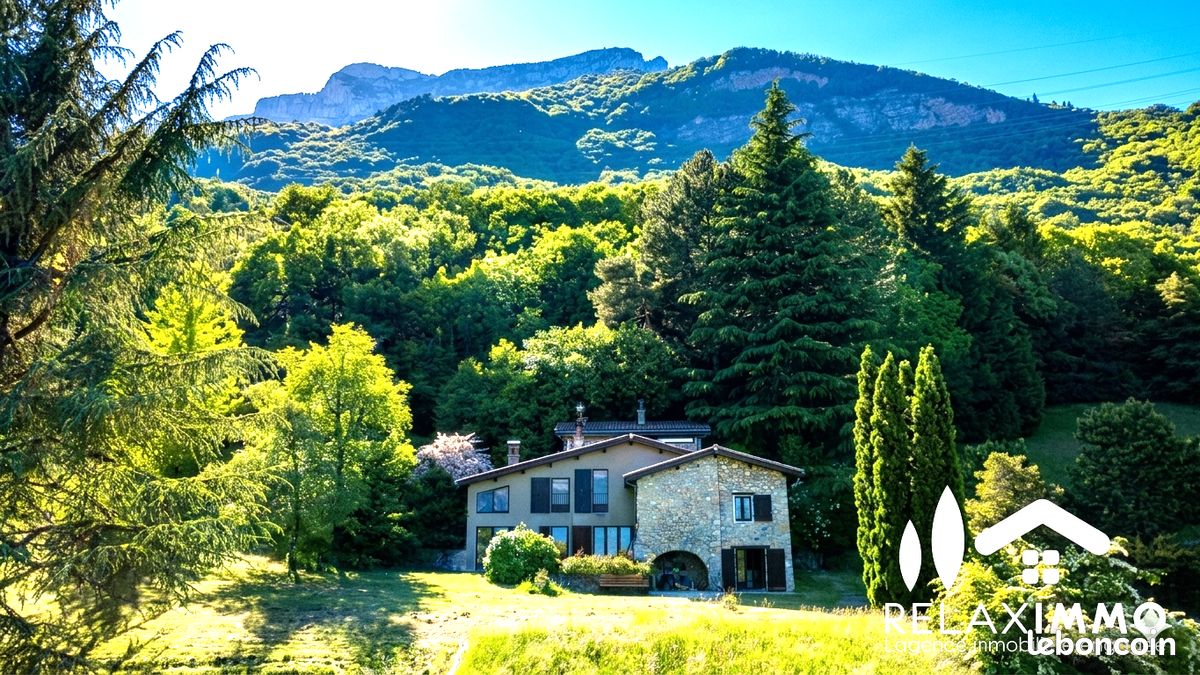 Maison 6 pièces 220 m² · à Claix · 220 m² · 895 000 €