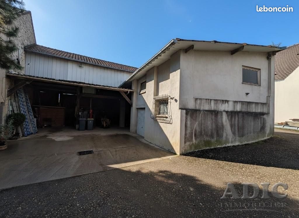 Terrain 1 800 m² Plailly · 365 000 €