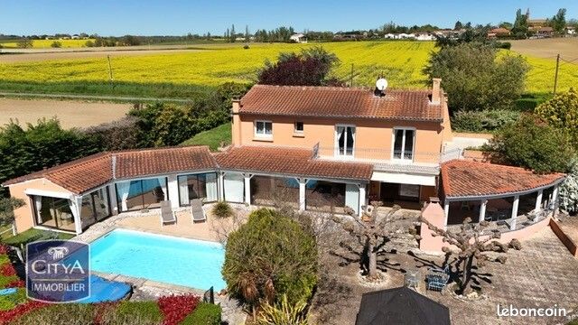 Maison 5 pièces 240 m² · à Gargas · 240 m² · 425 000 €