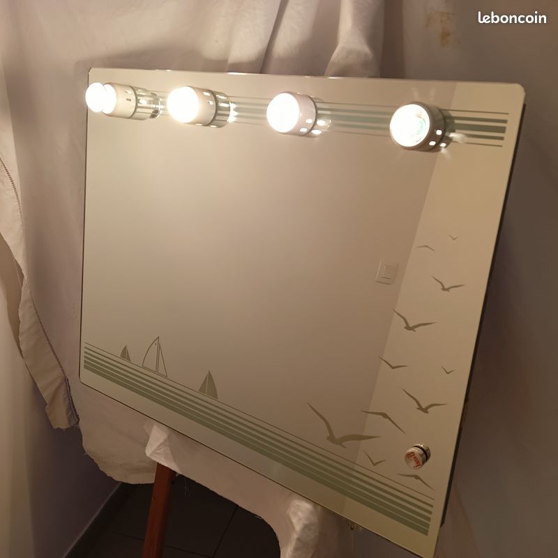 Miroir éclairé salle de bain (image 4)