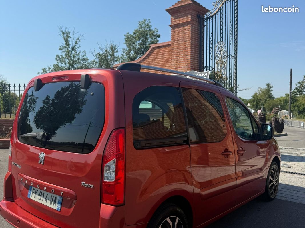 PEUGEOT PARTNER TEPEE 1.6 HDi FAP 110ch Loisirs (image 2)