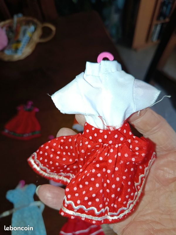 6 robes poupée Martine (image 7)