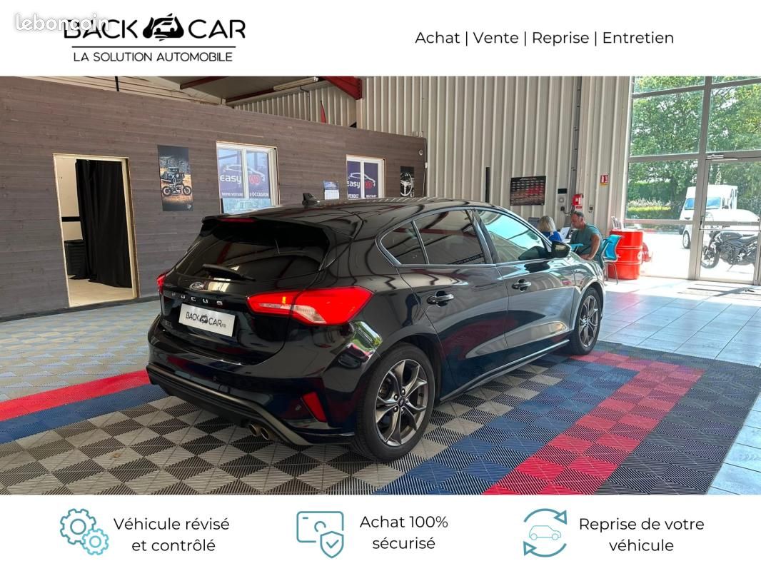 Ford Focus 1.0 EcoBoost 125 S&S ST Line (image 9)