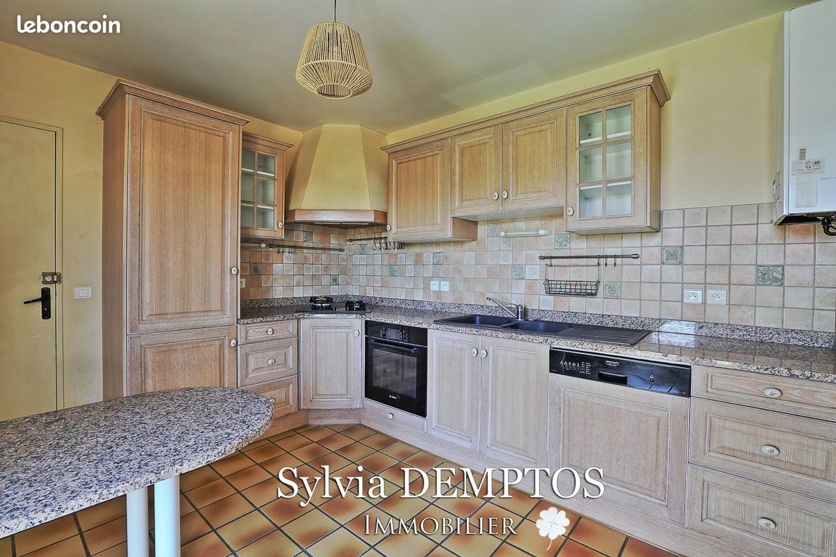 Propriété 5 pièces 139 m² - Orthez 64300 (image principale 4)