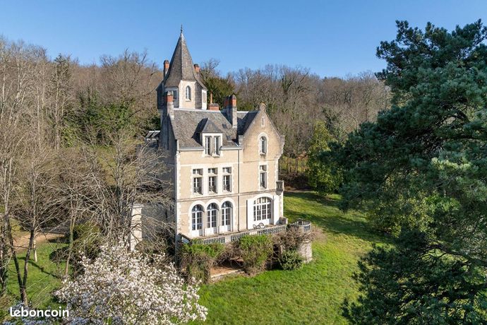 Maison 12 pièces 417 m²