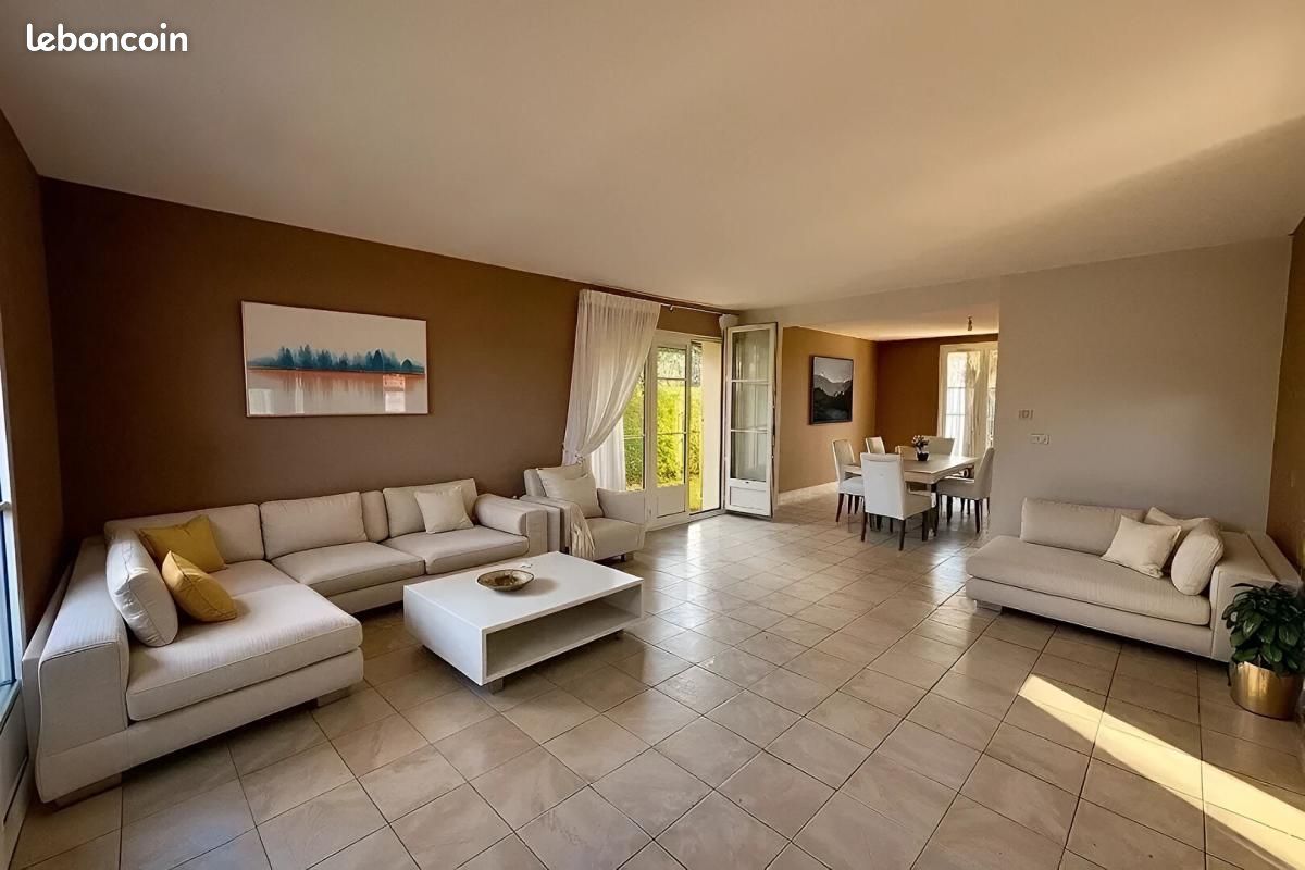 Maison 7 pièces 166 m² · à Nantes · 166 m² · 1 986 €