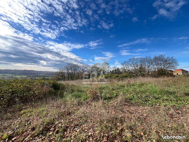 Terrain 18720 m² MOMUY