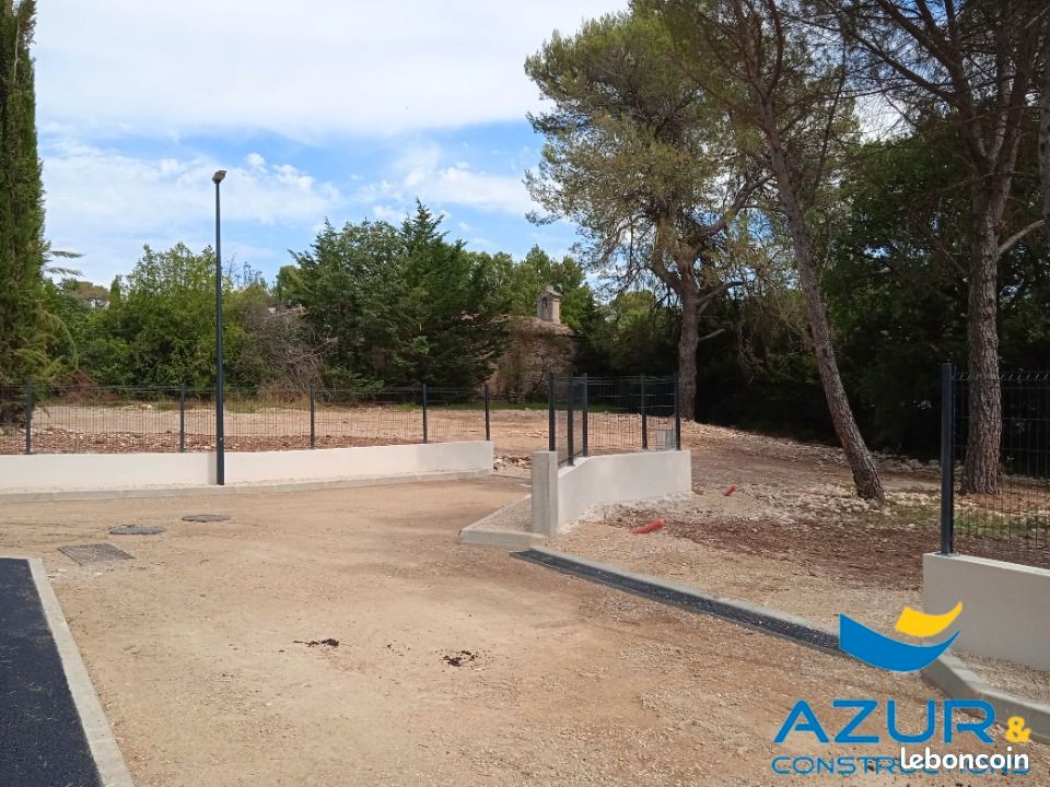 Terrain 587 m² La Bastide Des Jourdans · à La Bastide-des-Jourdans · 140 100 €