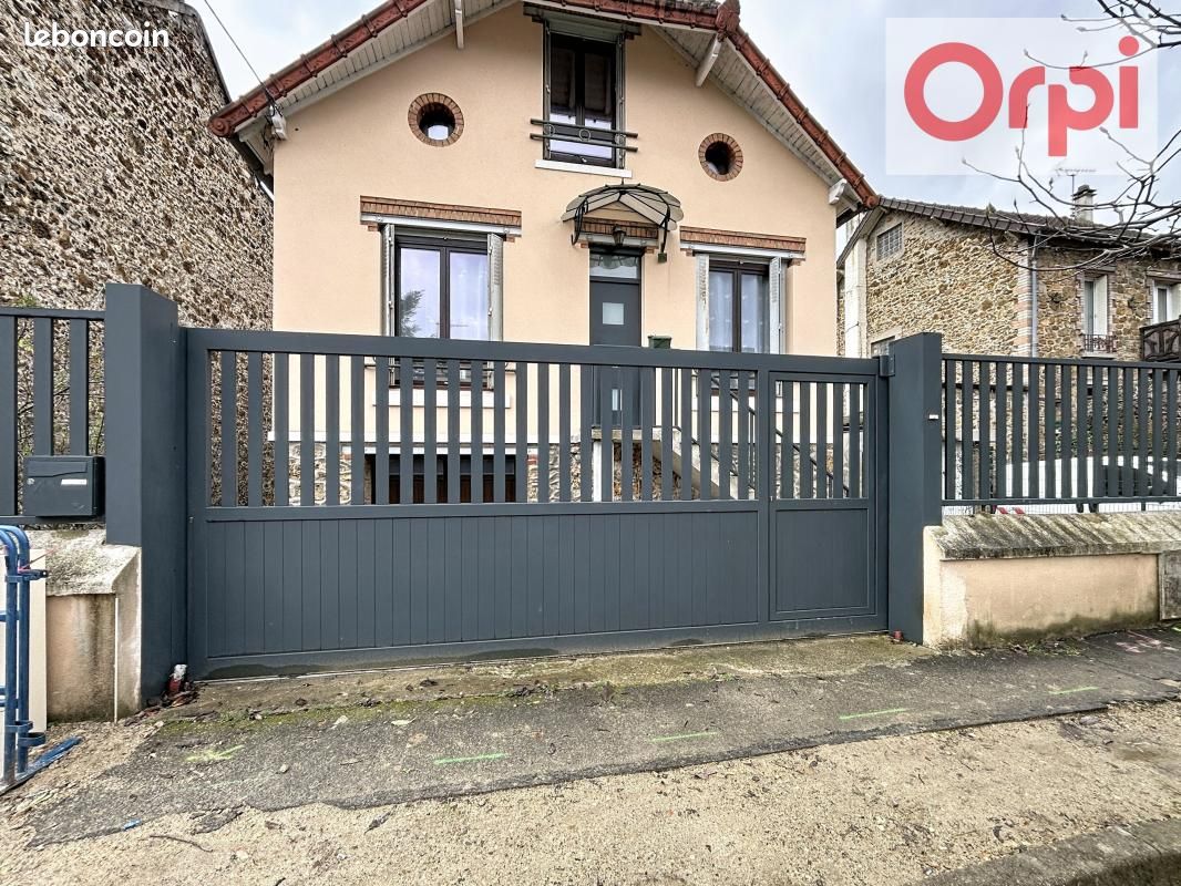 Maison 4 pièces 151 m² · à Choisy-le-Roi · 151 m² · 1 700 €