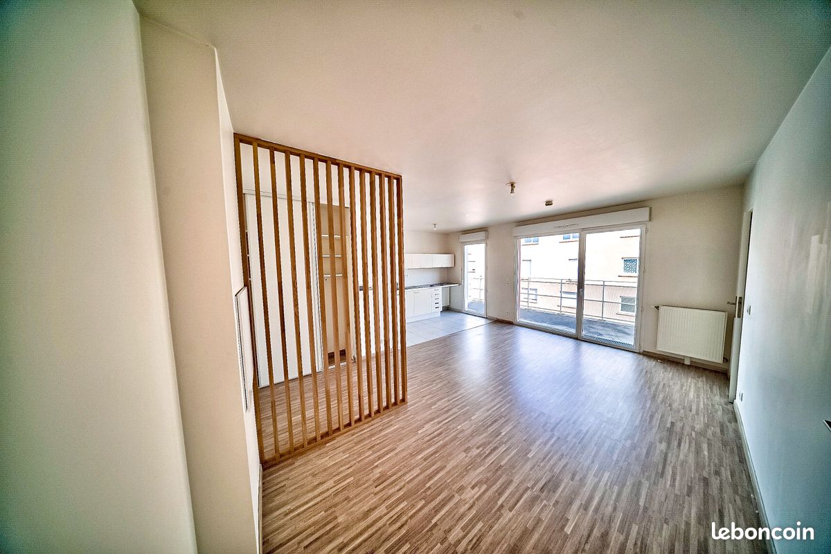 Appartement Aubervilliers - 41m² - 218 000 - 2 pièces - balcon 5m²