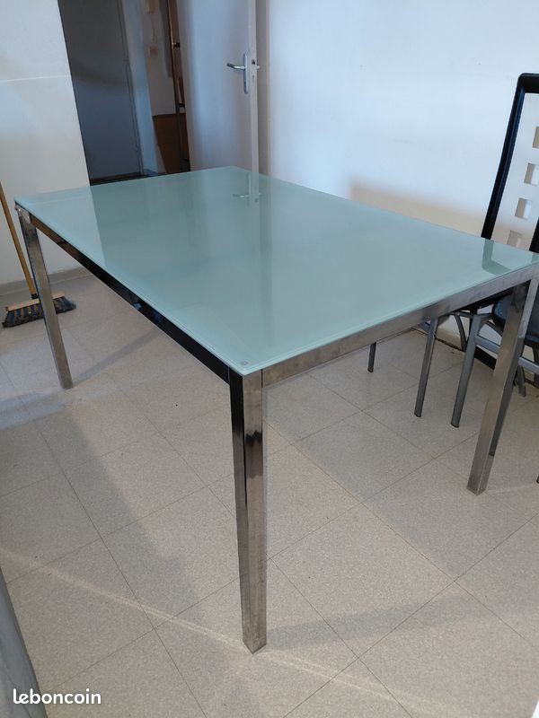 Vends table de salle à manger (image 1)