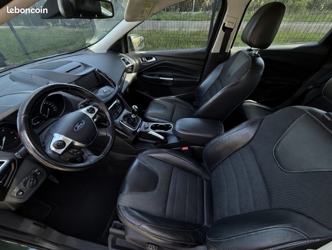 Ford kuga 2.0 tdci 120ch titanium 2016 (image 6)