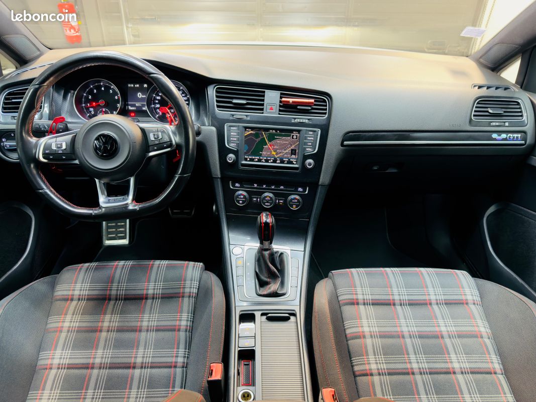 VOLKSWAGEN Golf VII 7 GTI Performance 230 DSG – Origine France – Carnet complet – 3 ième main (image 14)
