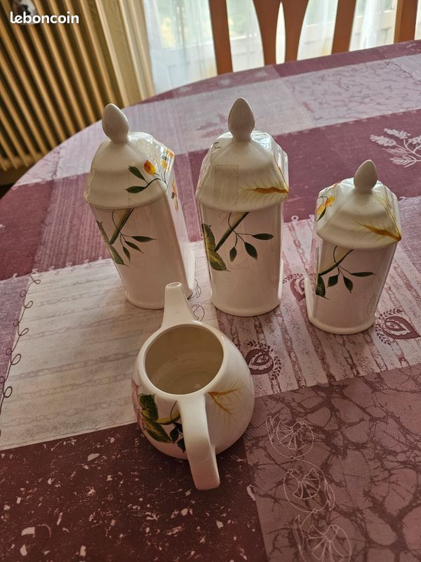 Pots à épices et pot à lait (image 1)