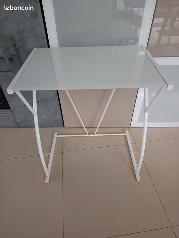 Petit bureau d'appoint (image 1)