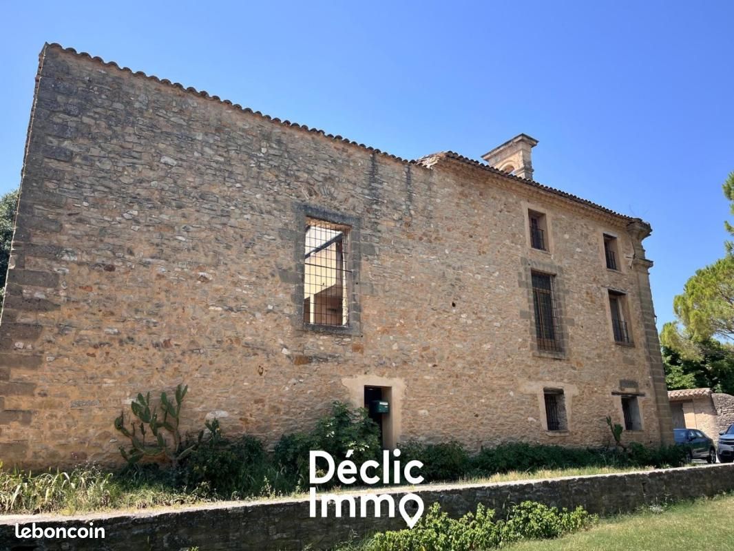 Local commercial 248 m² · à Uzès · 248 m² · 567 000 €