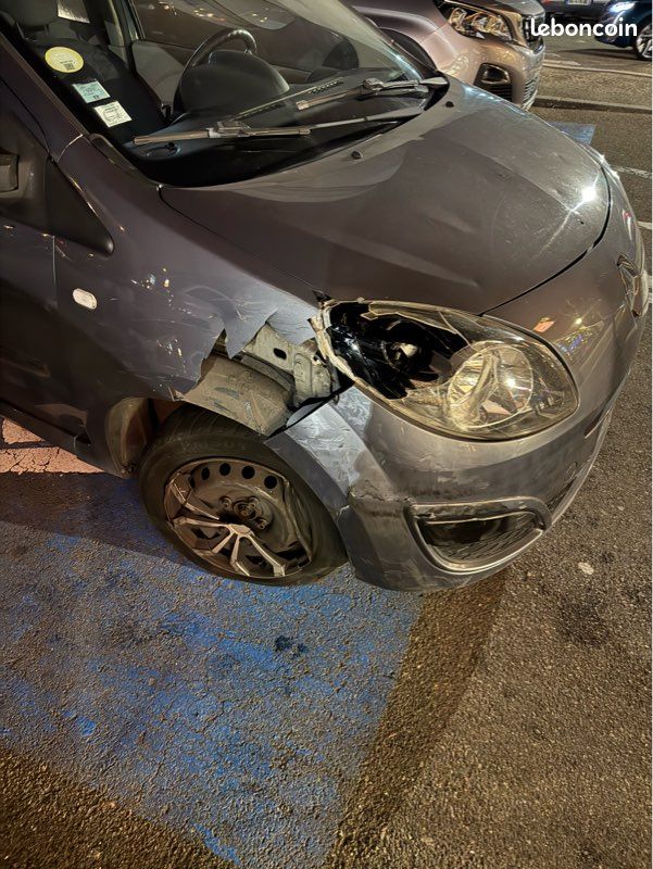 Twingo 2 phase 1 (image 1)