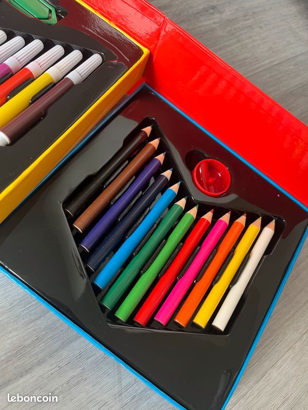Lot, crayon de couleur et crayon feutre (image 3)
