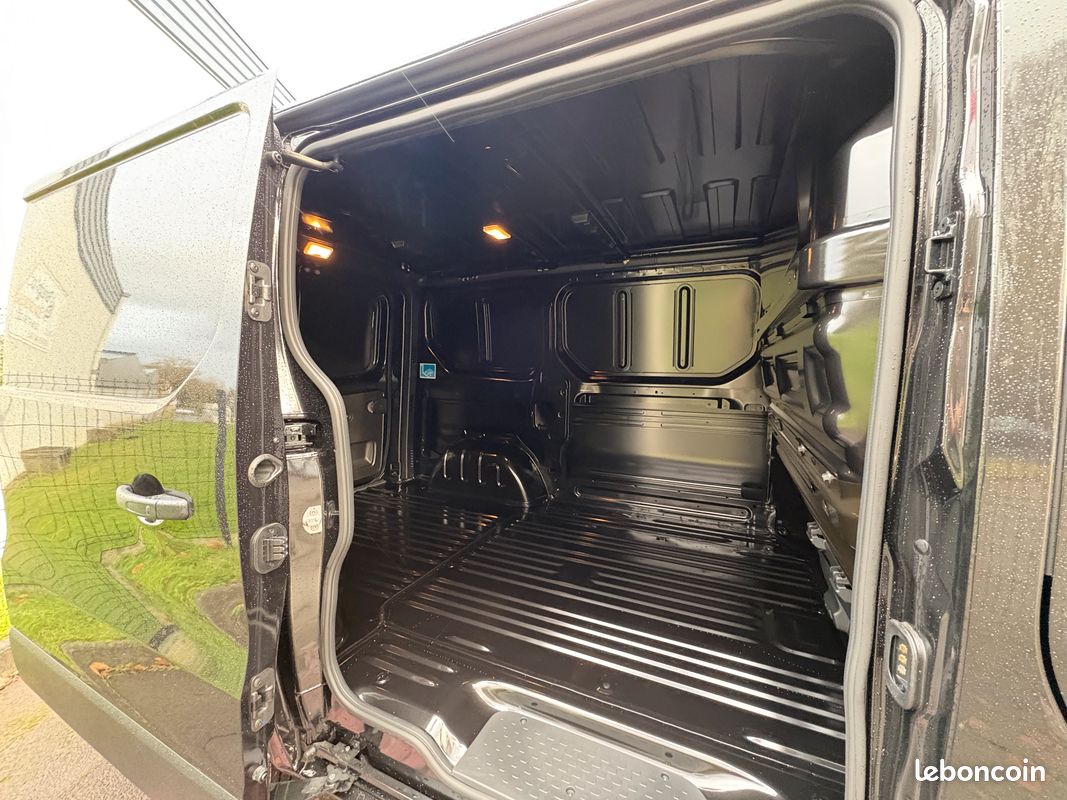 Renault TRAFIC Van L2H1 ADVANCE 3T Blue DCI 150 ch - SUR PARC DISPO RAPIDE - Etat Neuf - (image 7)