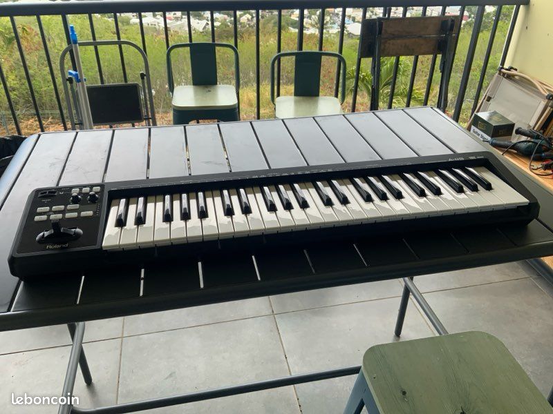 Contrôleur midi clavier 49 touches Roland A49 (image 1)