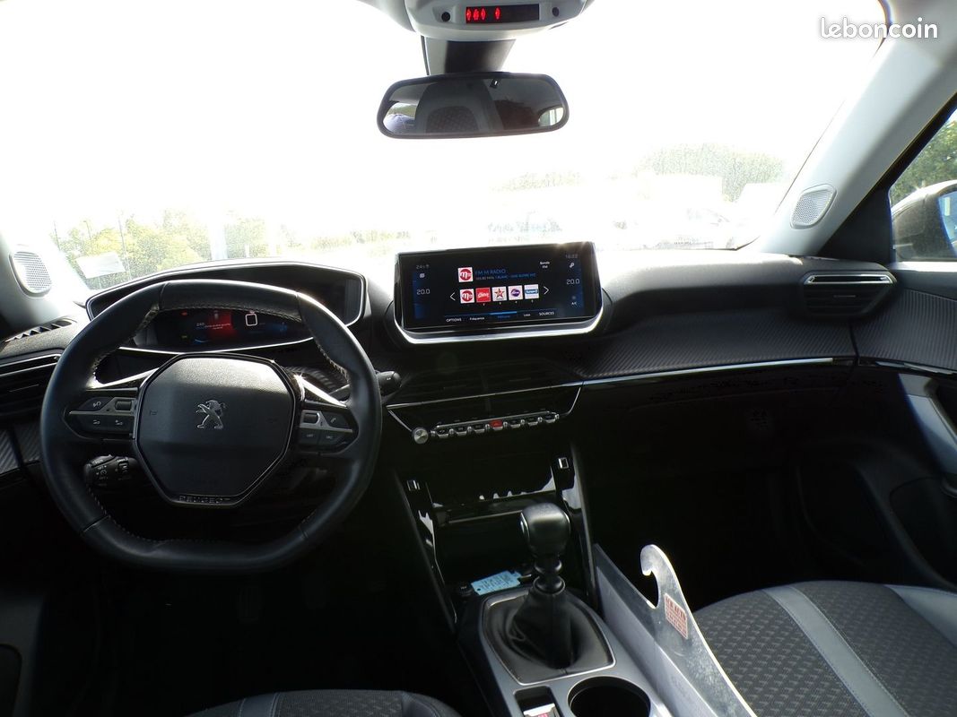 Peugeot 2008 1.5 BLUEHDI 100CH S&S ALLURE (image 7)