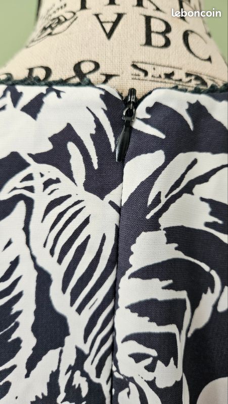 Robe droite doublée (image 4)