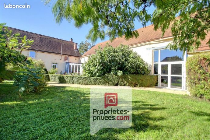 Longère 10 pièces 400 m²
